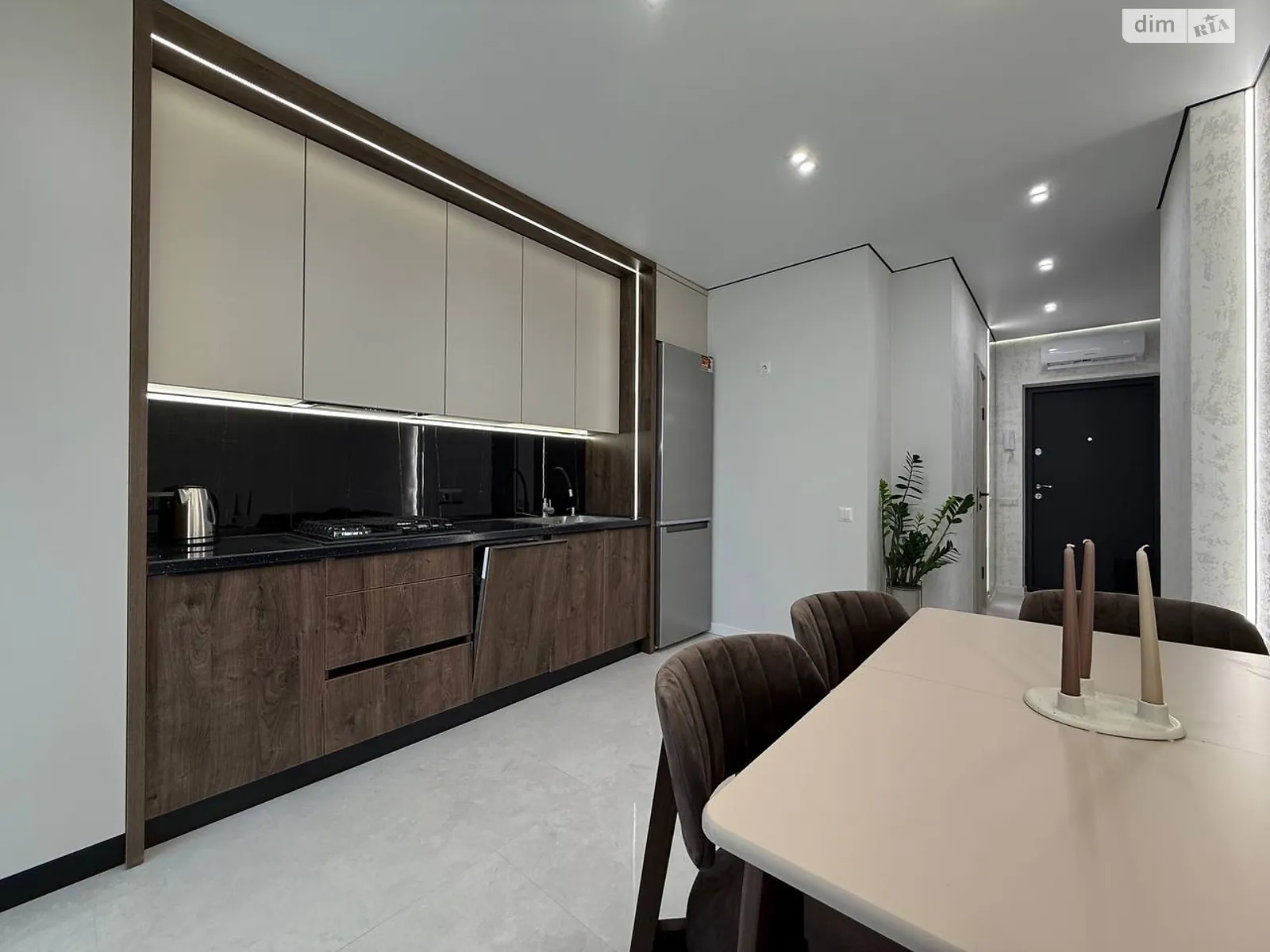 Сдается в аренду 1-комнатная квартира 45 кв. м в Ивано-Франковске, ул. Юліана Пелеша(Крайковского), 3 корпус 7 - фото 1