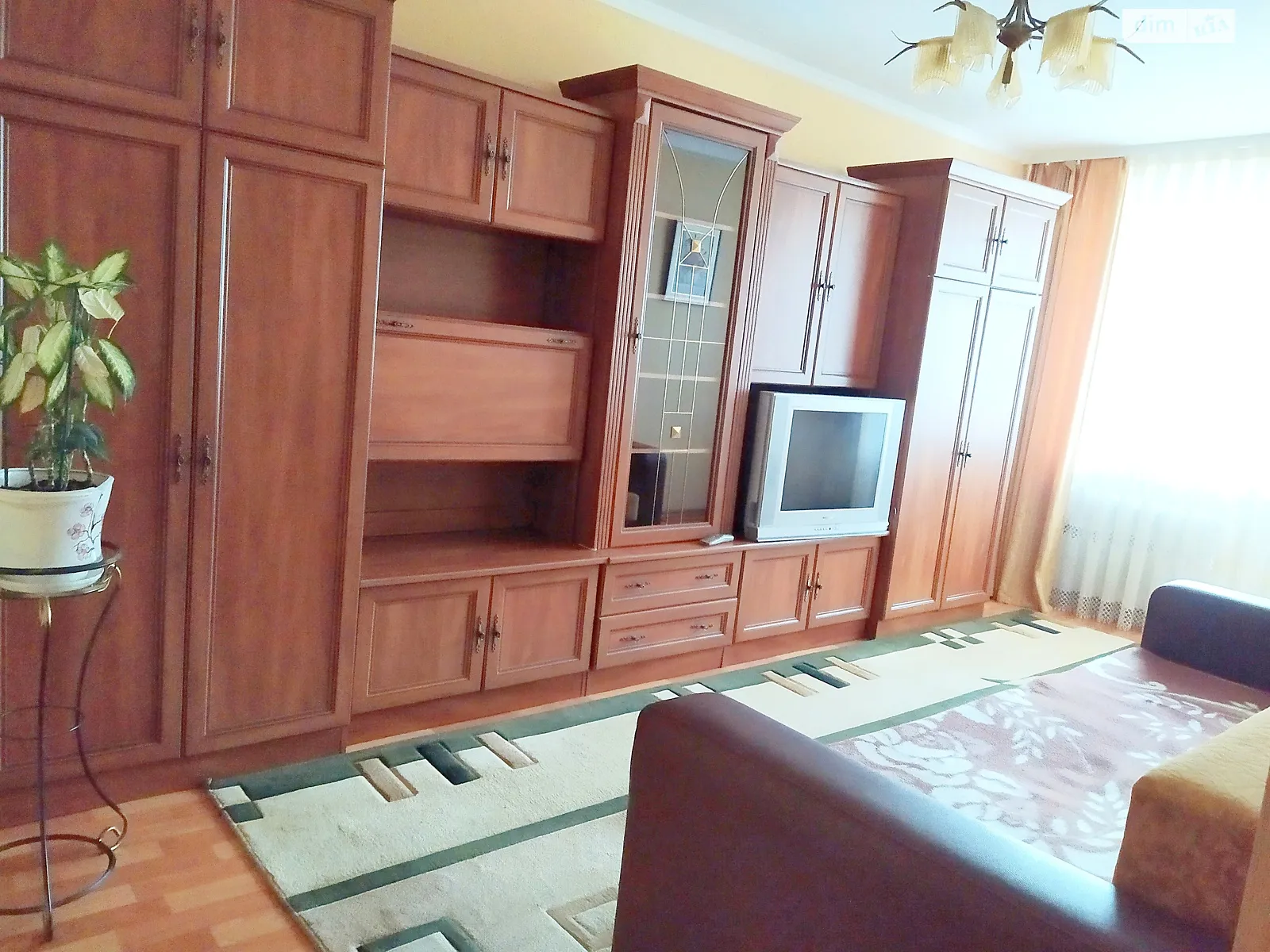 Сдается в аренду комната 42 кв. м в Хмельницком, цена: 4250 грн - фото 1