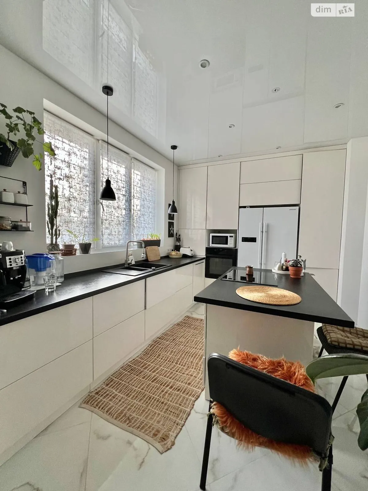 Продается одноэтажный дом 107 кв. м с гаражом, цена: 97000 $ - фото 1