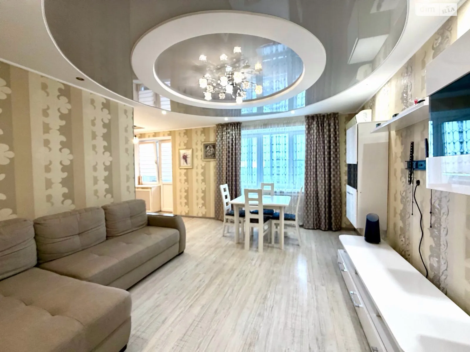 Продается 3-комнатная квартира 68 кв. м в Николаеве, ул. Садовая (Центр) - фото 1