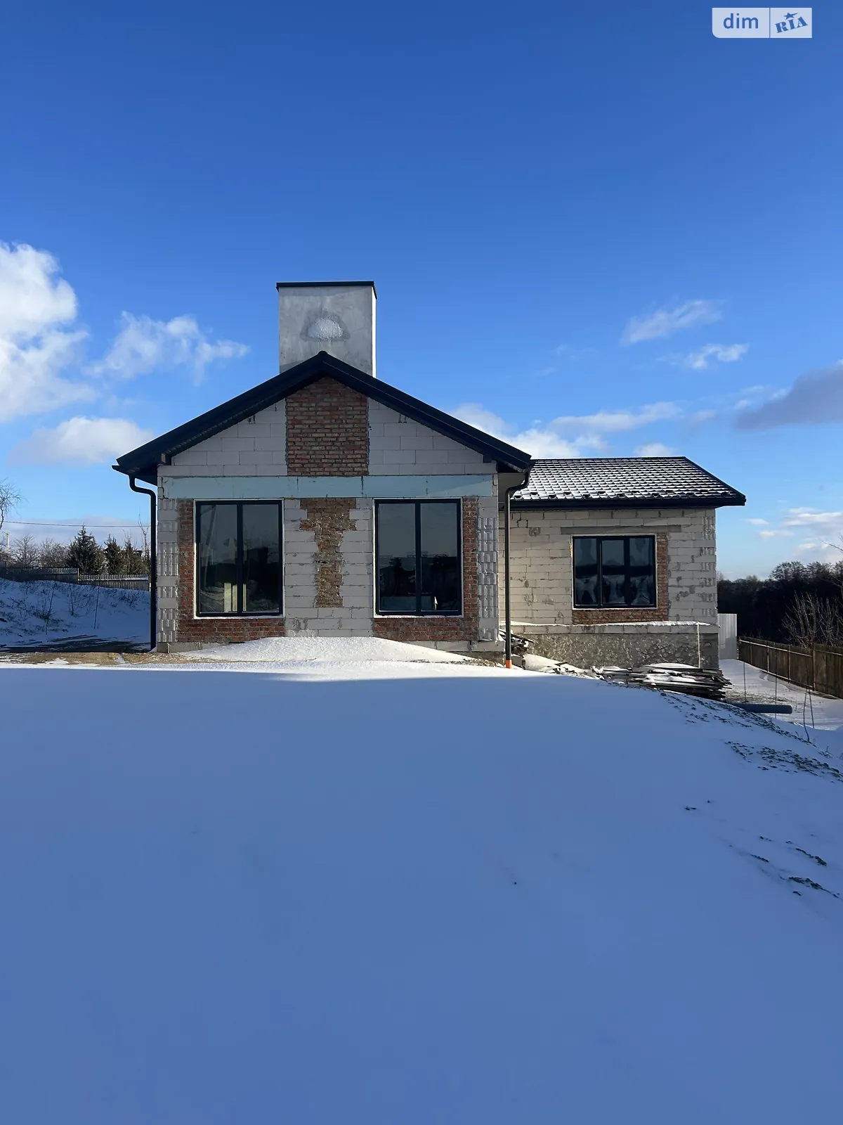 Продается одноэтажный дом 158 кв. м с балконом, цена: 110000 $ - фото 1