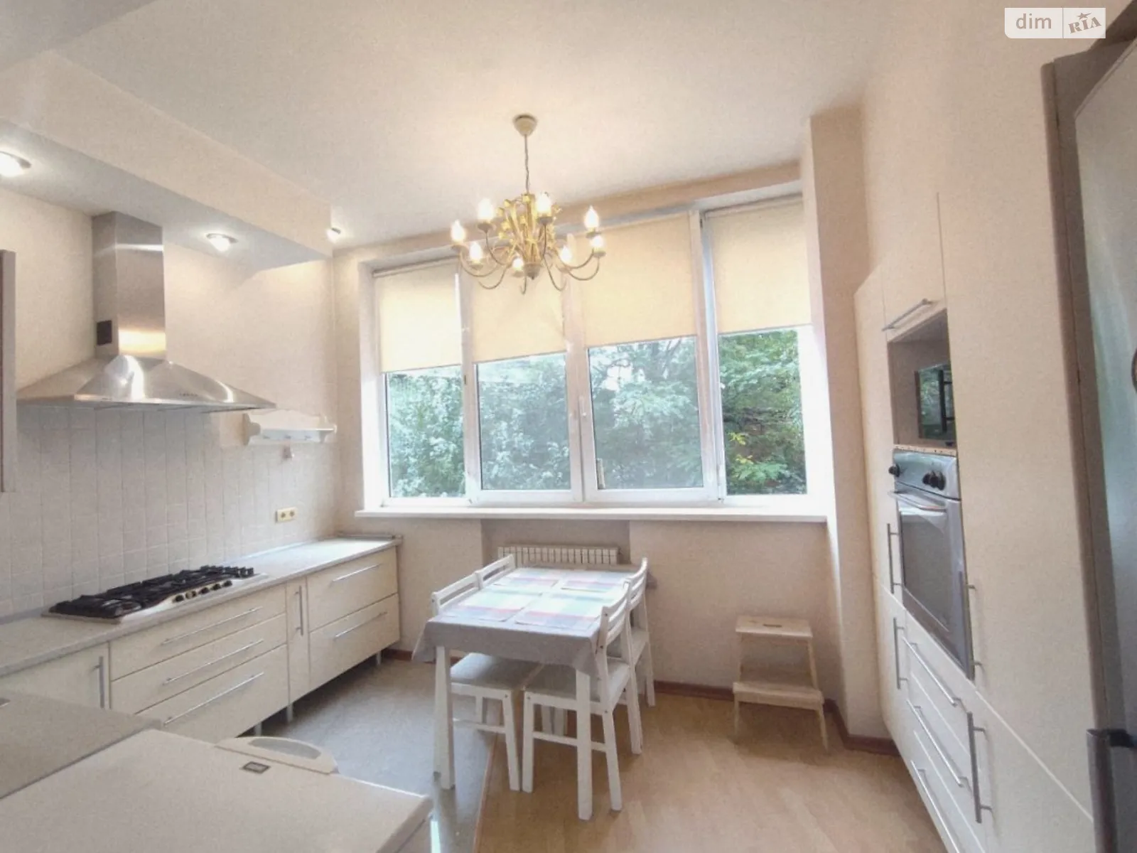 Продается 2-комнатная квартира 106.2 кв. м в Одессе, бул. Французский, 35 - фото 1