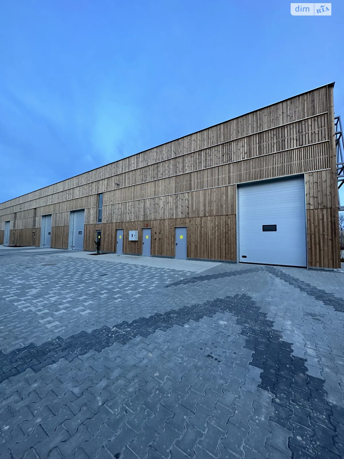 Здається в оренду об'єкт сфери послуг 128 кв. м в 1-поверховій будівлі, цена: 1000 $ - фото 1