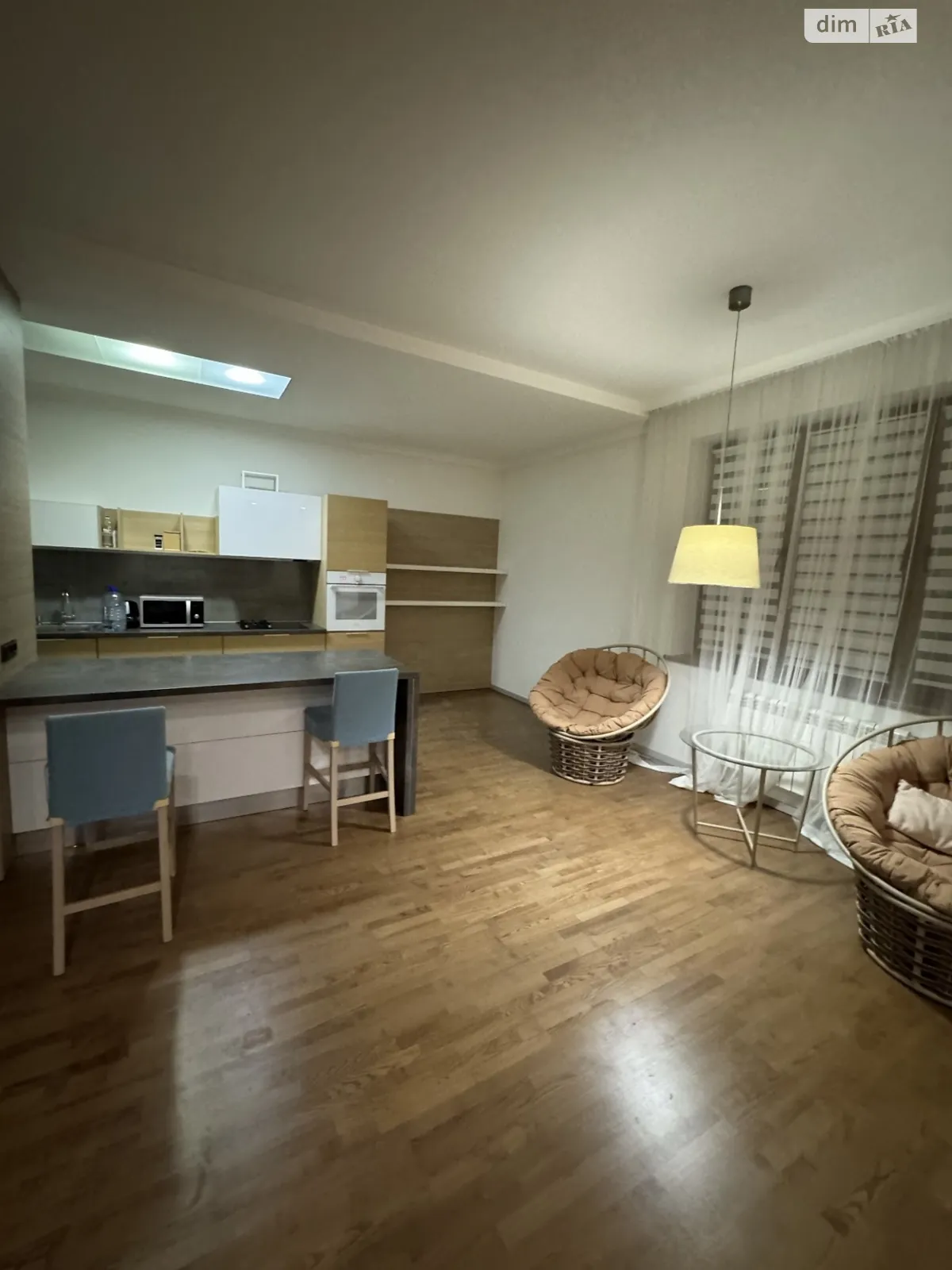 Сдается в аренду одноэтажный дом 177 кв. м с балконом, цена: 1800 $ - фото 1