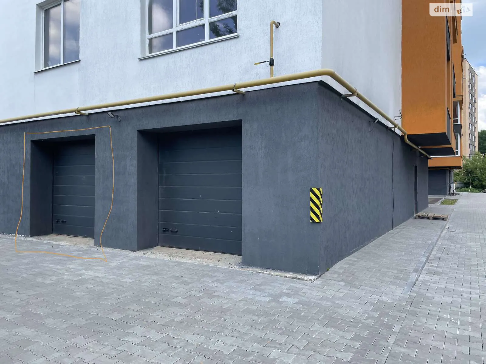 Сдается в аренду отдельно стоящий гараж под легковое авто на 26 кв. м, цена: 4000 грн - фото 1