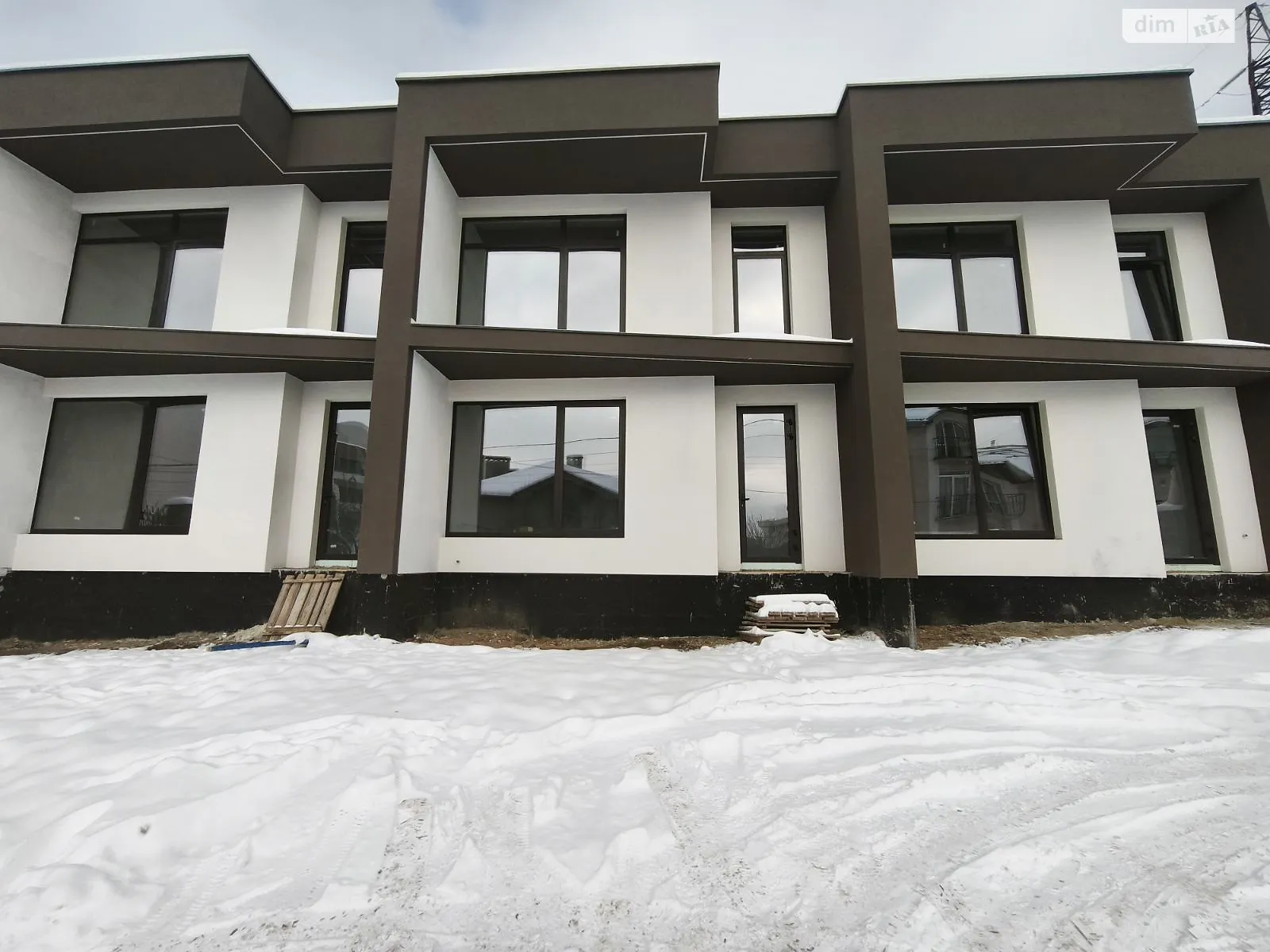 Продается дом на 2 этажа 162 кв. м с участком, цена: 160000 $ - фото 1