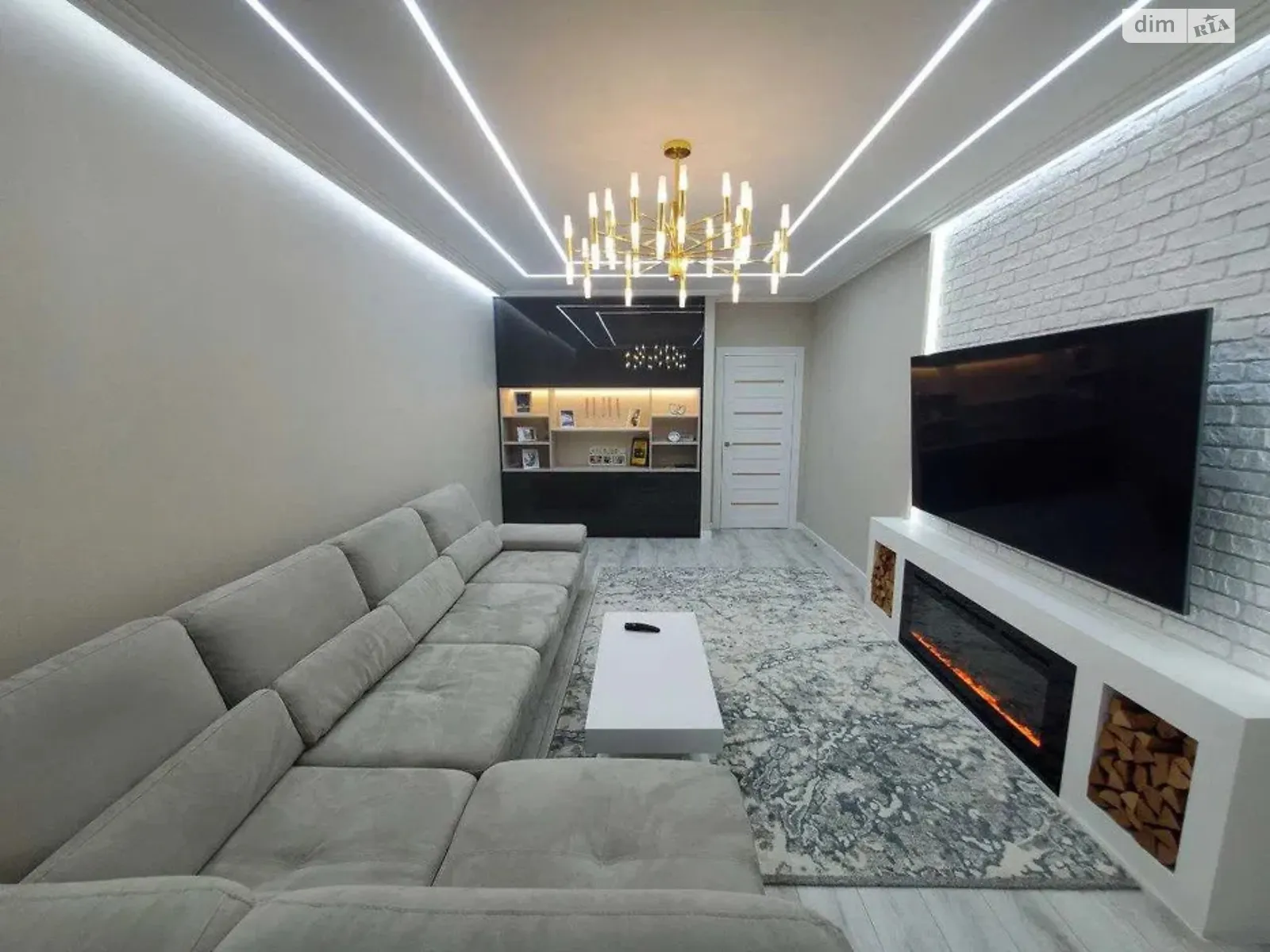 Продається 3-кімнатна квартира 111 кв. м у Києві, вул. Михайла Максимовича - фото 1