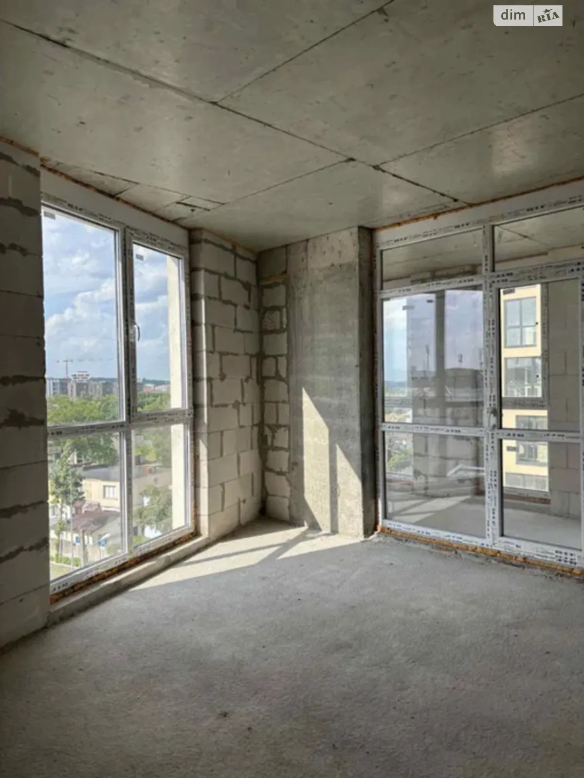 Продається 2-кімнатна квартира 79.1 кв. м у Львові, вул. Новознесенська, 1 - фото 1