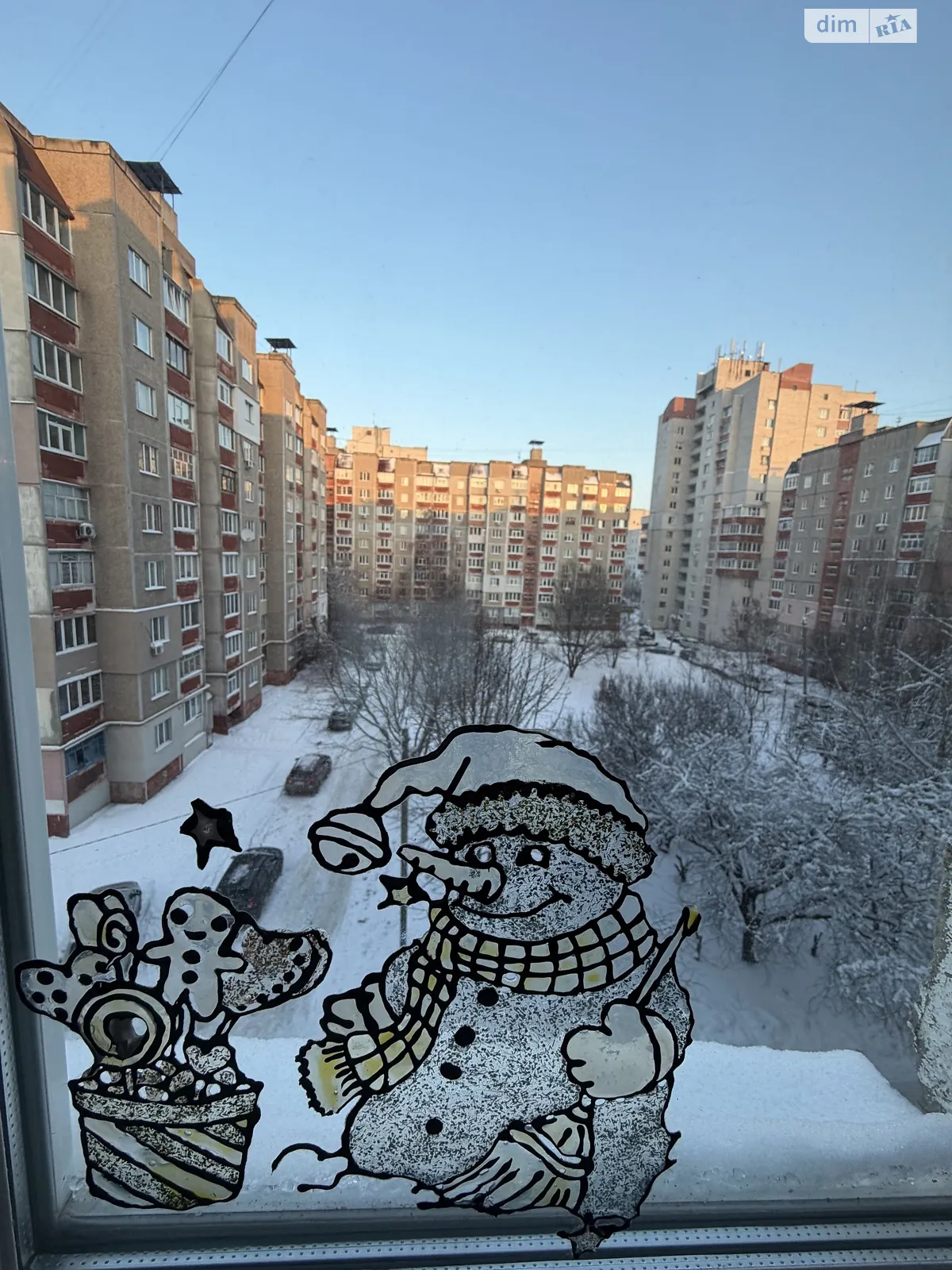 Продается 3-комнатная квартира 67.6 кв. м в Чернигове, ул. 1-й танковой бригады(Генерала Белова) - фото 1