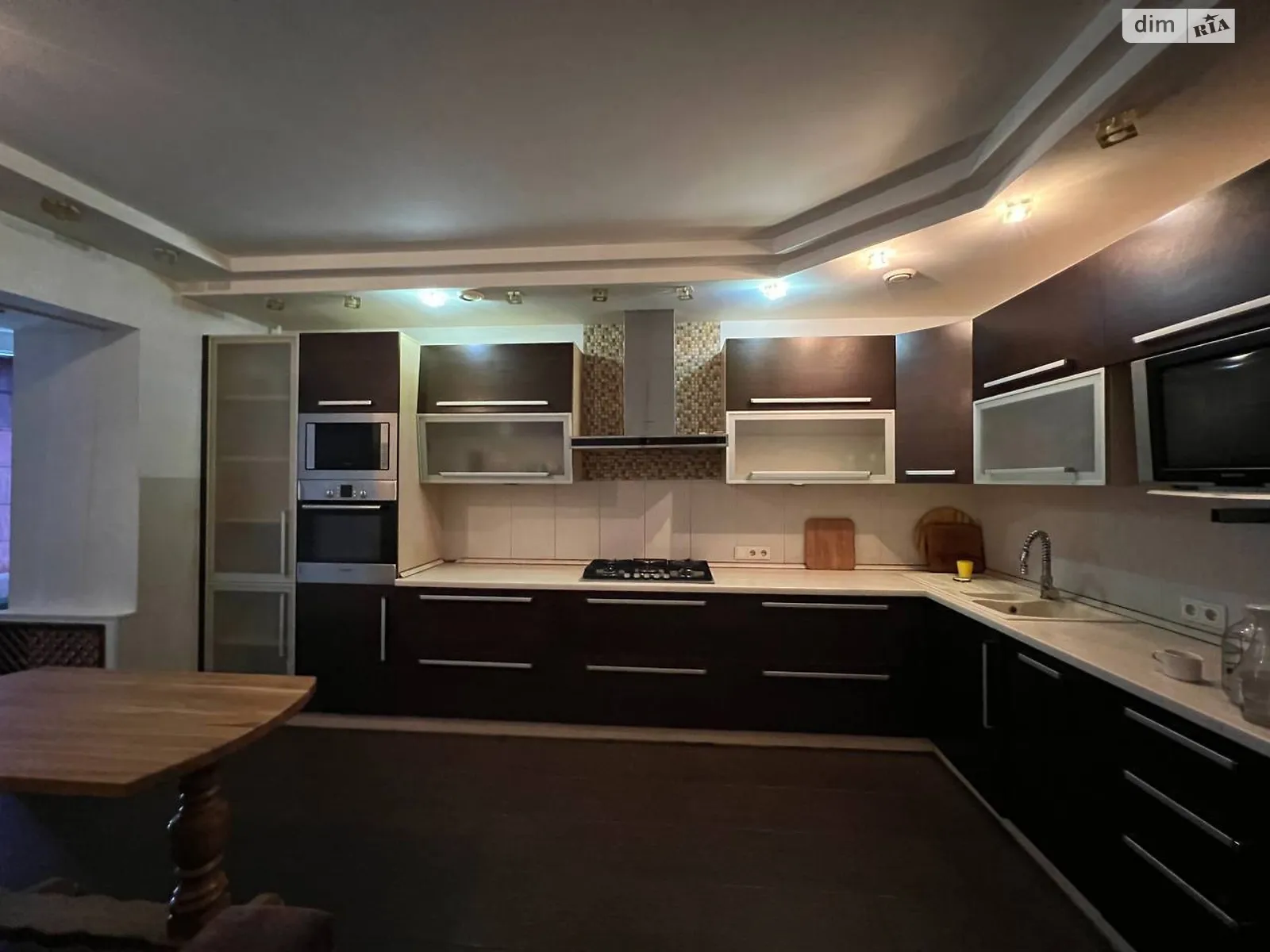 Сдается в аренду 2-комнатная квартира 99 кв. м в Чернигове, ул. Михнюка Олега, 41А - фото 1