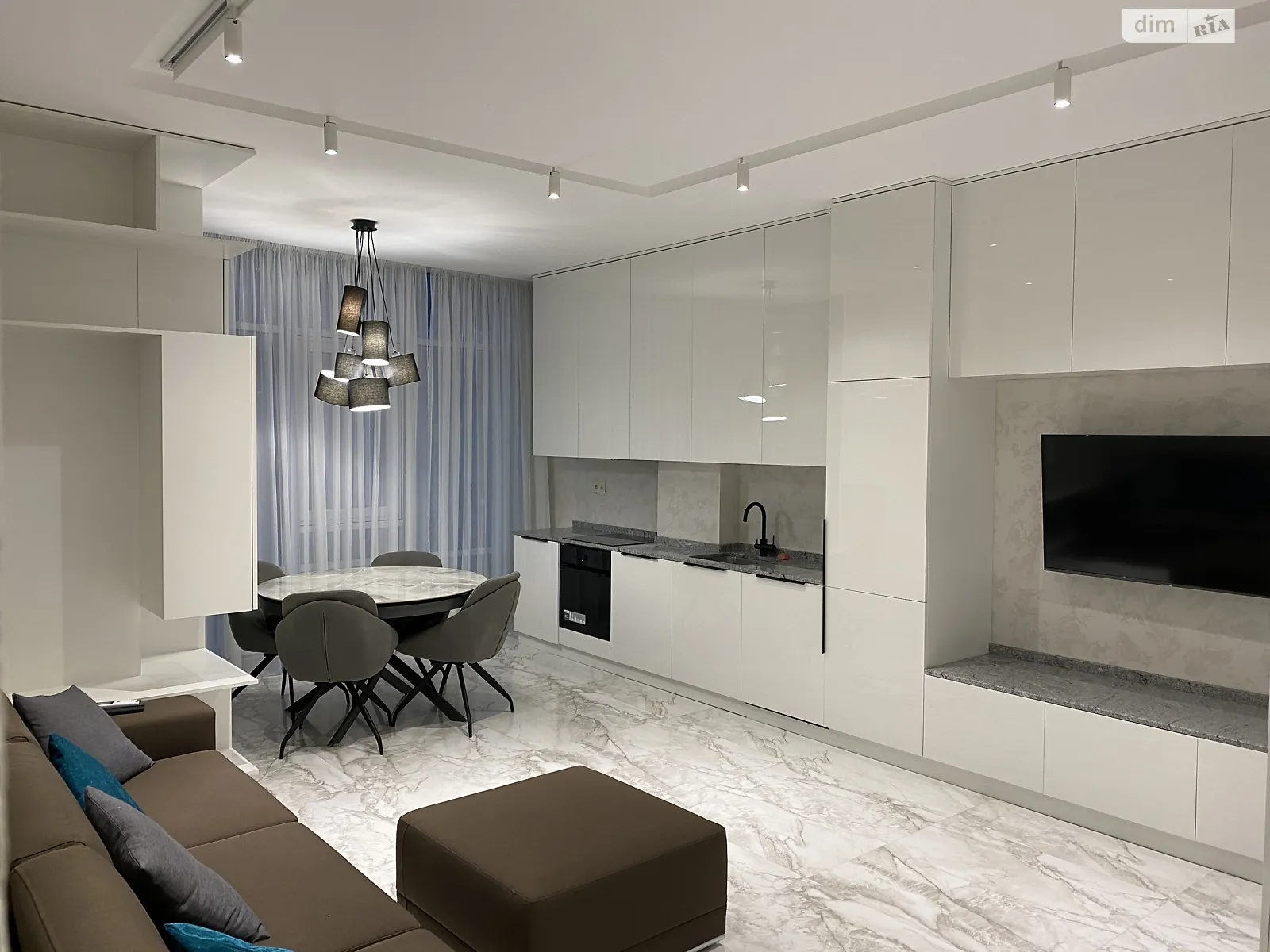 Сдается в аренду 2-комнатная квартира 91.4 кв. м в Киеве, ул. Саперное Поле, 3 - фото 1