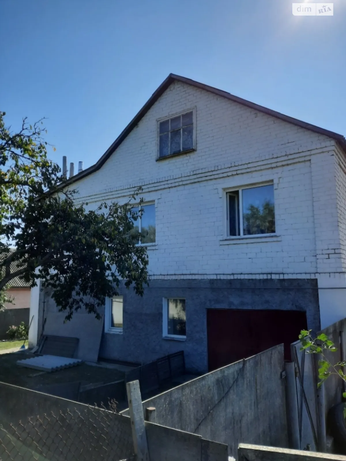 Продается дом на 2 этажа 215.6 кв. м с бассейном, цена: 40000 $ - фото 1