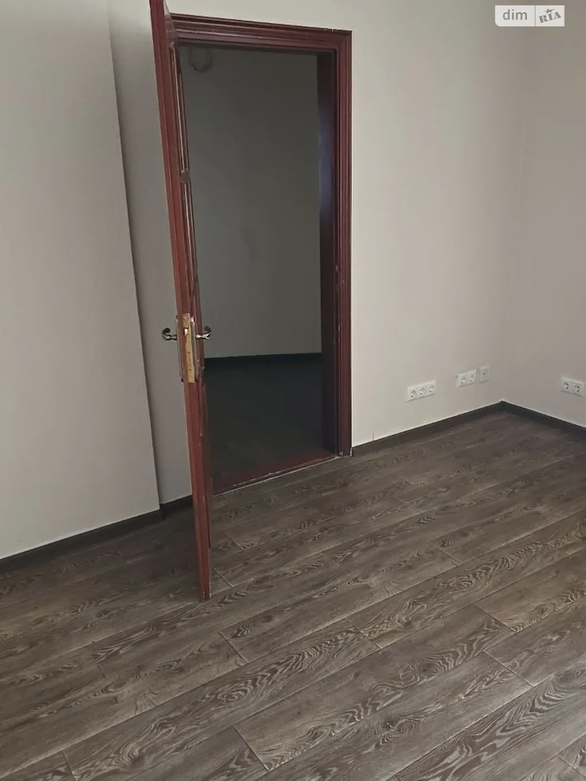 Сдается в аренду помещения свободного назначения 10 кв. м в 3-этажном здании, цена: 9000 грн - фото 1