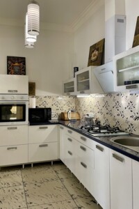 Продаж квартири, Одеса, р‑н. Приморський, Канатна вулиця, буд. 102