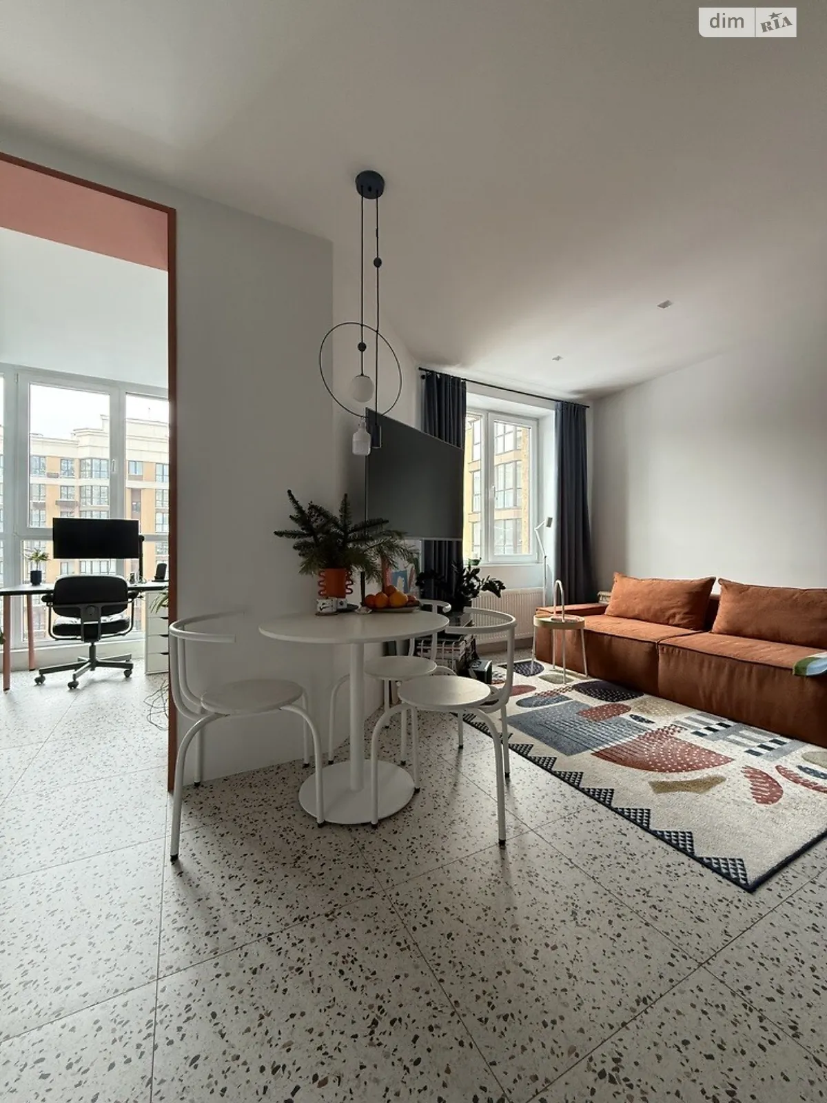 Продается 1-комнатная квартира 37.8 кв. м в Новоселках, ул. Мира, 2В - фото 1