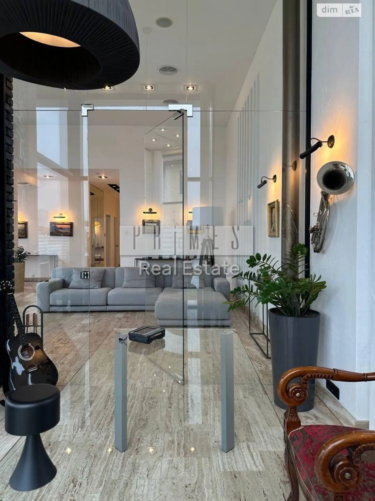 Сдается в аренду одноэтажный дом 200 кв. м с бассейном, цена: 5000 $ - фото 1