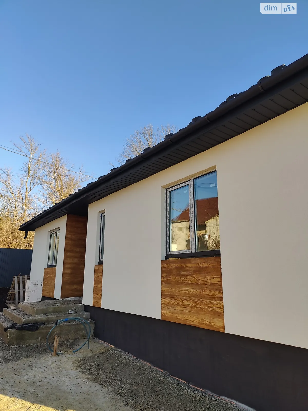 Продается одноэтажный дом 160 кв. м с подвалом, цена: 105000 $ - фото 1