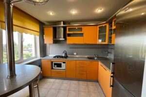 Довгострокова оренда квартири, Дніпропетровська, Кривий Ріг, р‑н. Металургійний, Миру проспект, буд. 28