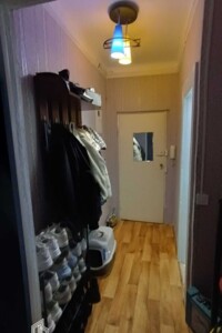 Продажа квартиры, Киев, р‑н. Голосеев, ст.м. Васильковская, Коломыйский переулок, дом 18 корпус 1