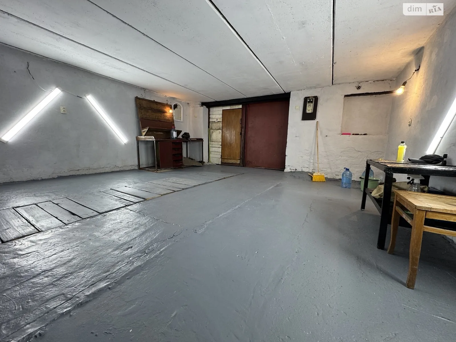 Продается отдельно стоящий гараж под легковое авто на 23.9 кв. м, цена: 38000 $ - фото 1