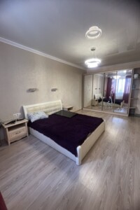 Долгосрочная аренда квартиры, Одесса, р‑н. Приморский, Среднефонтанская улица, дом 51