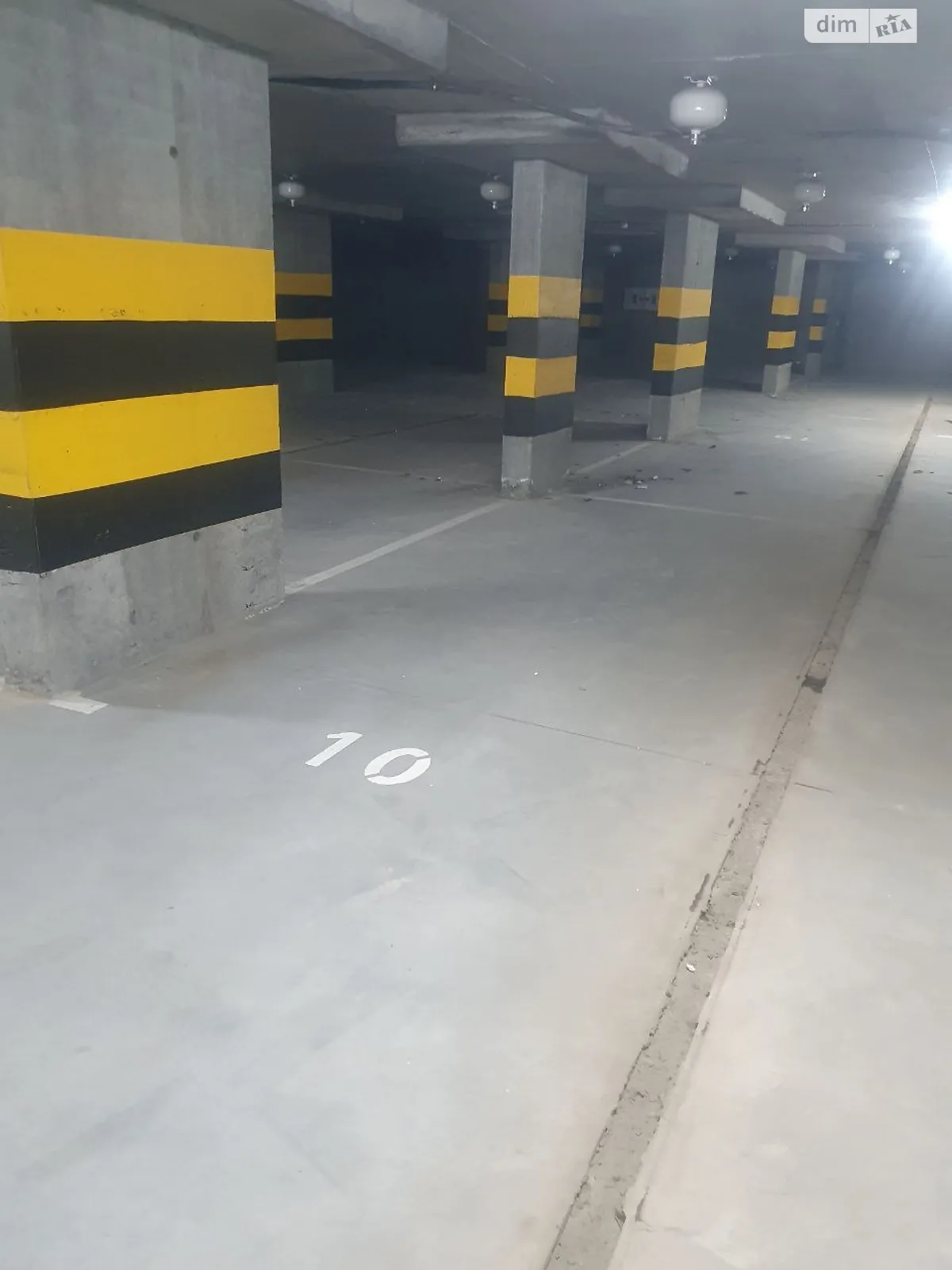 Продается подземный паркинг под легковое авто на 13.3 кв. м, цена: 16000 $ - фото 1