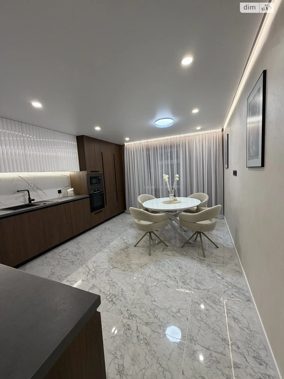 2-кімнатна квартира 69 кв. м у Тернополі, вул. Вільхова, 11А - фото 1