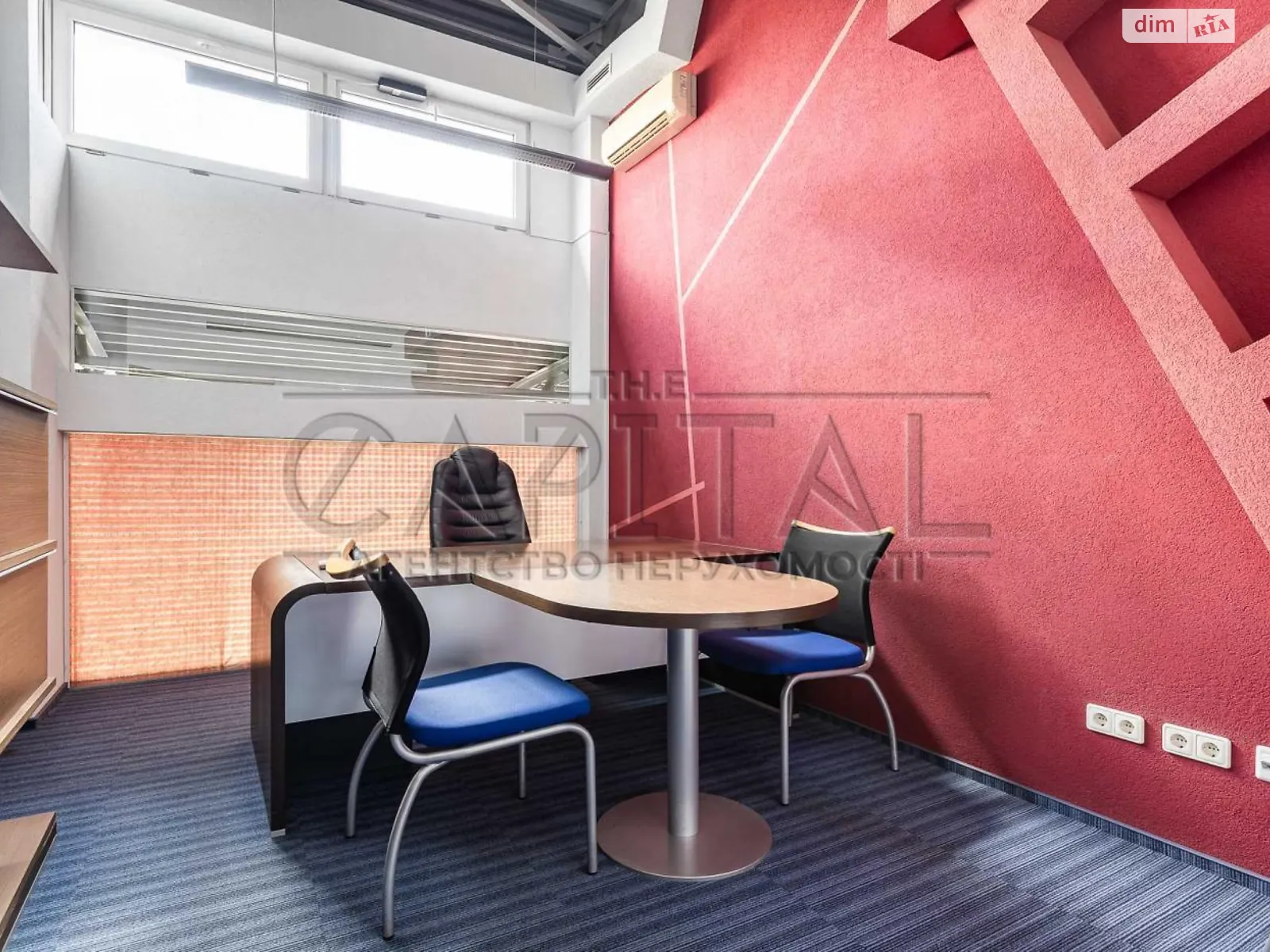 Сдается в аренду офис 220 кв. м в бизнес-центре, цена: 2000 $ - фото 1