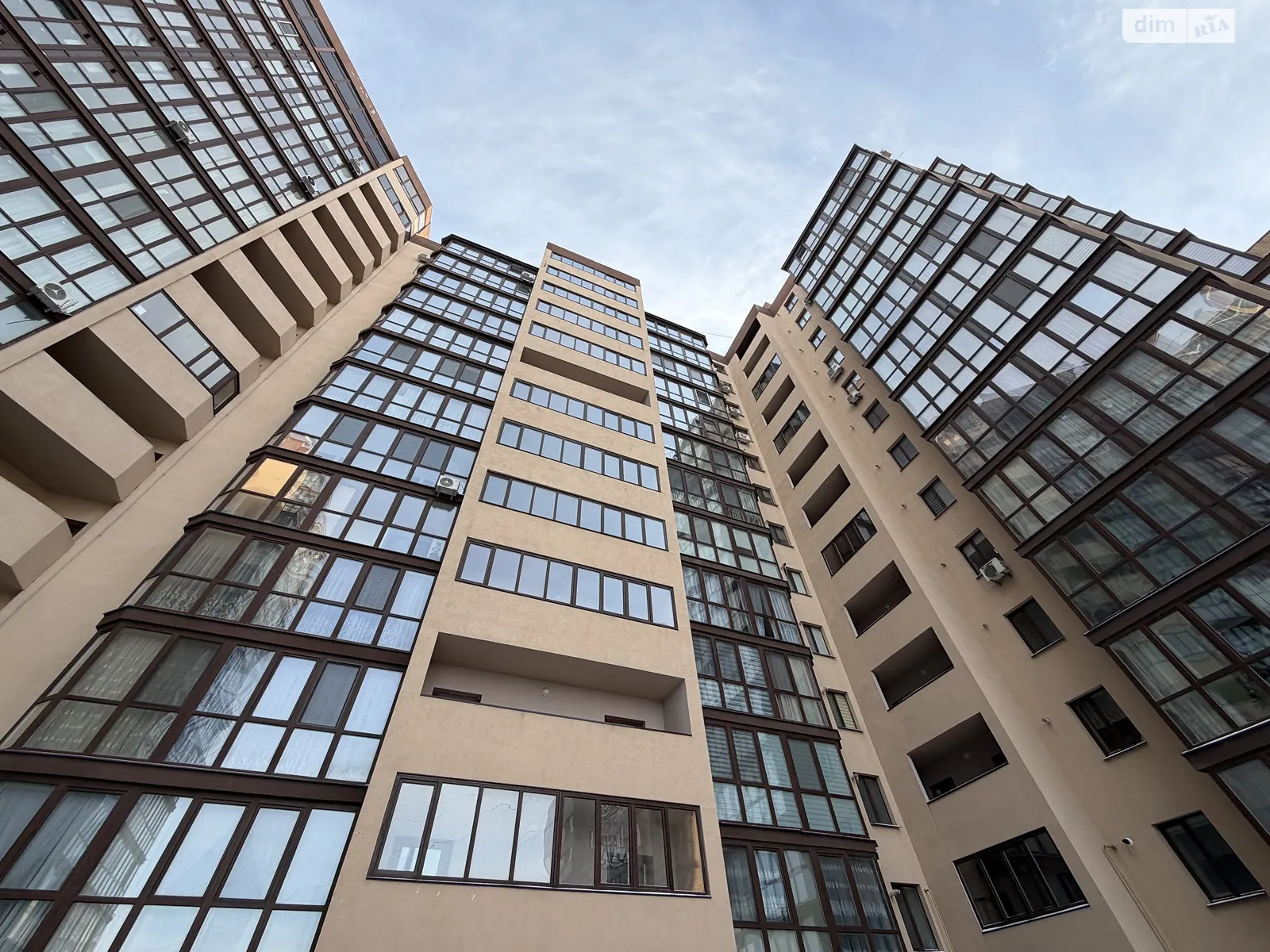 Продается 3-комнатная квартира 100 кв. м в Виннице, ул. Пирогова, 76Б - фото 1