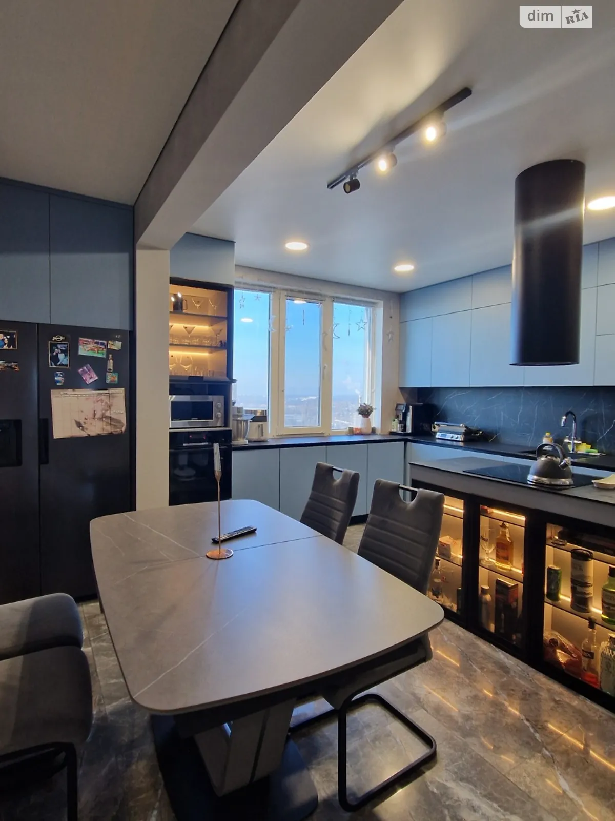 Продається 2-кімнатна квартира 69.5 кв. м у Одесі, вул. Варненська - фото 1