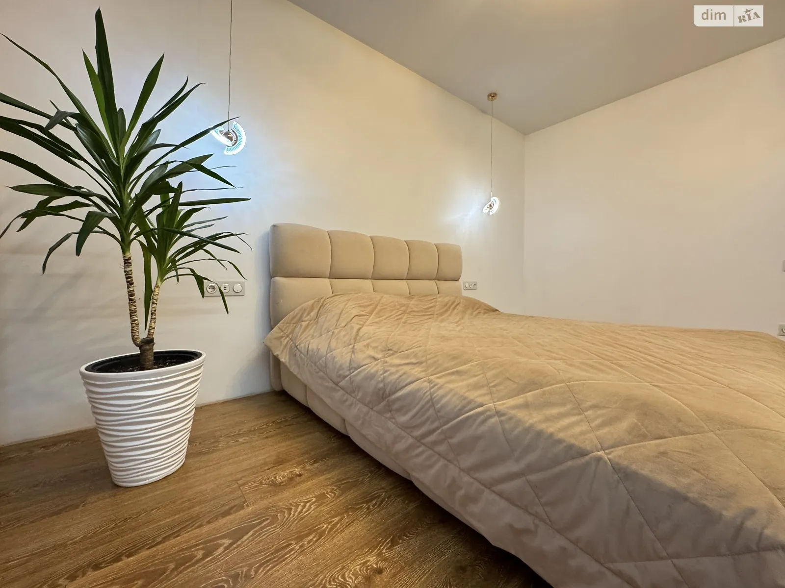 Продается 2-комнатная квартира 66 кв. м в Ивано-Франковске, ул. Гетьмана Ивана Мазепы, 164 корпус 1 - фото 1