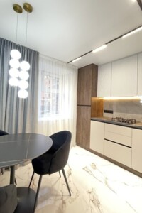 Продажа квартиры, Тернополь, р‑н. Молодежный, Генерала Мирона Тарнавского переулок, дом 4