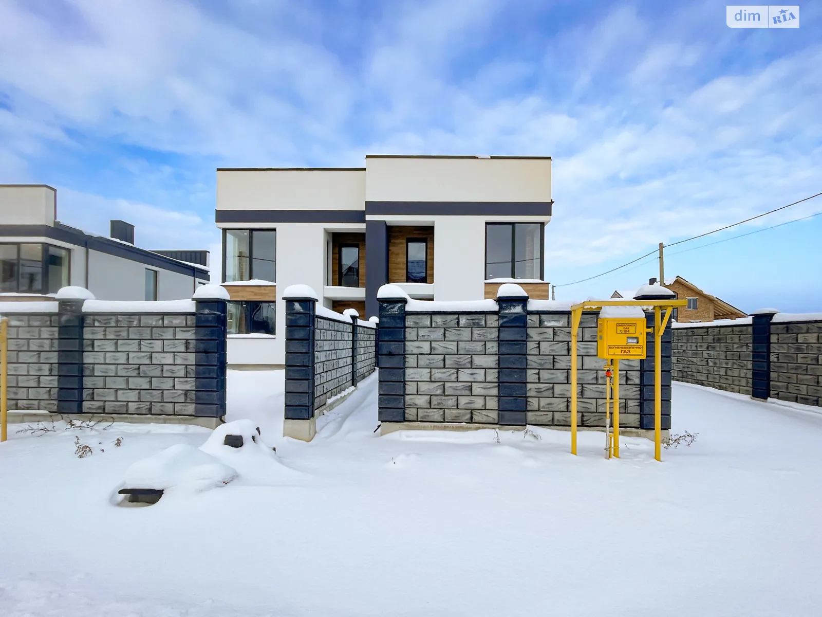 Продается часть дома 108 кв. м с бассейном, цена: 115000 $ - фото 1