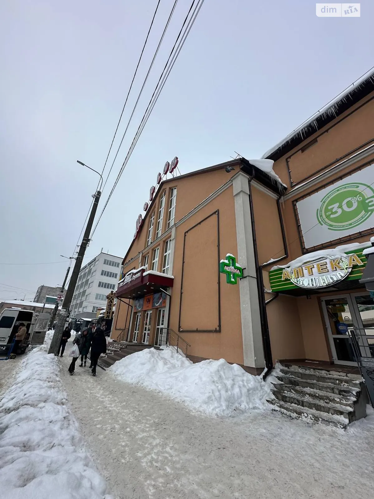 Сдается в аренду помещения свободного назначения 43.5 кв. м в 3-этажном здании, цена: 14790 грн - фото 1