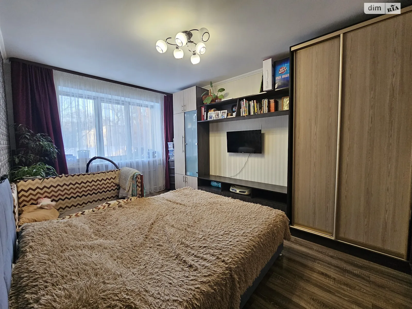 Продається 2-кімнатна квартира 42 кв. м у Черкасах, вул. Дахнівська, 42/1 - фото 1