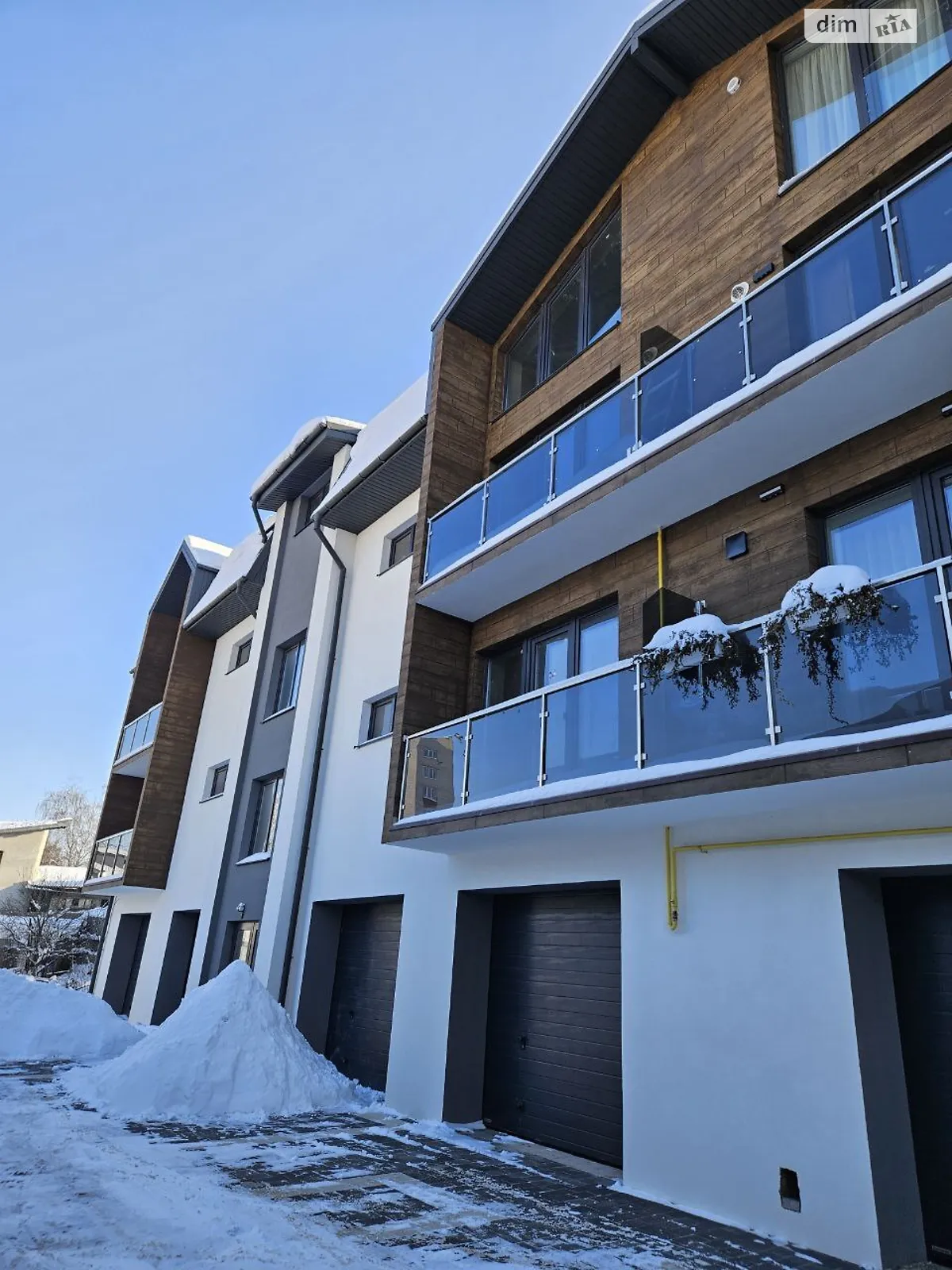 3-кімнатна квартира 140.8 кв. м у Тернополі, вул. Весела - фото 1