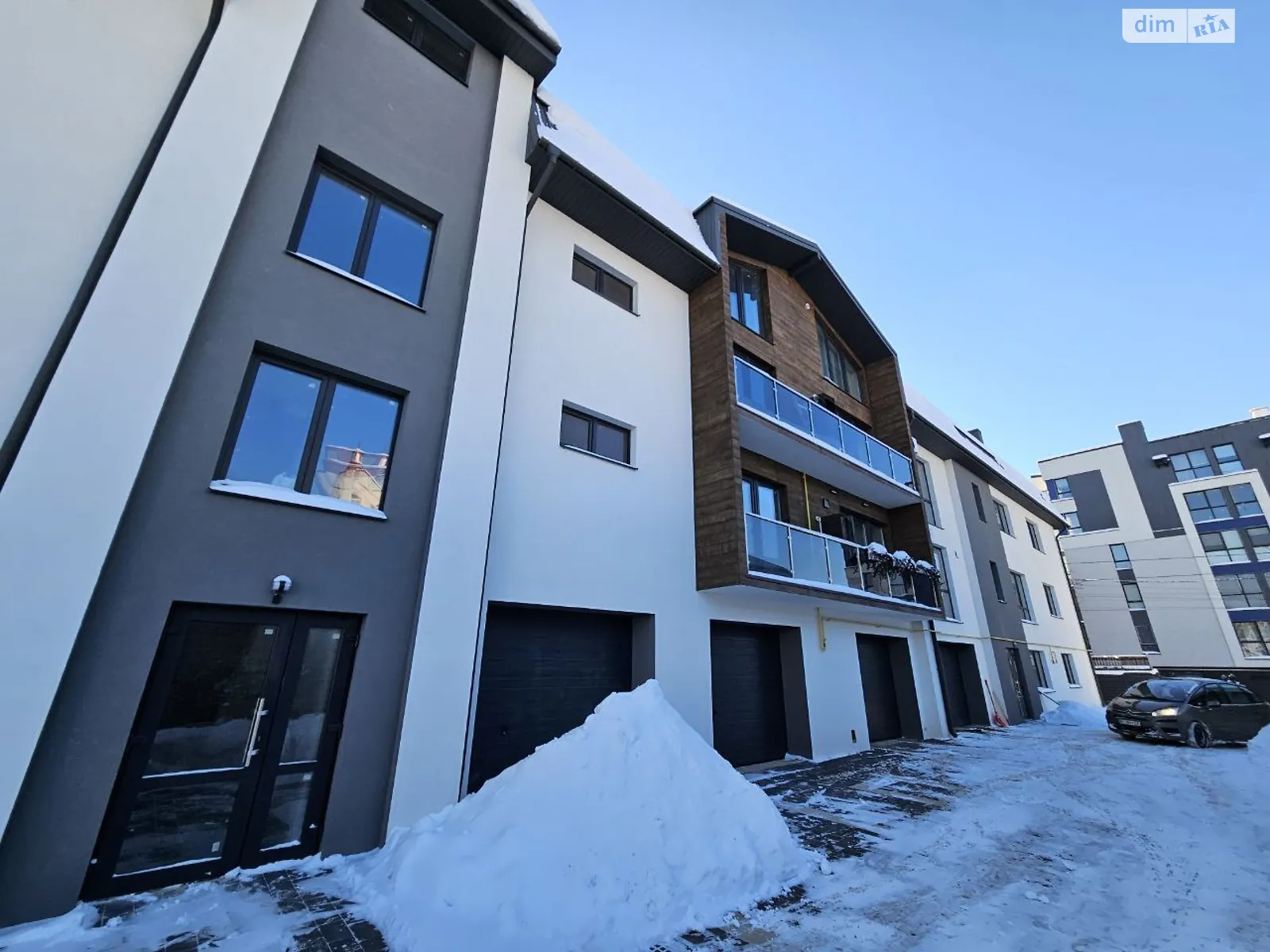 2-кімнатна квартира 118 кв. м у Тернополі, вул. Весела - фото 1