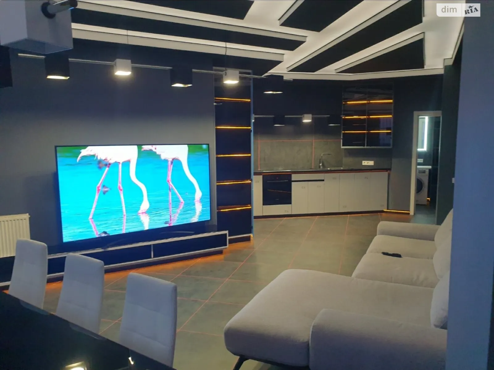 Сдается в аренду 1-комнатная квартира 75 кв. м в, цена: 1200 $ - фото 1