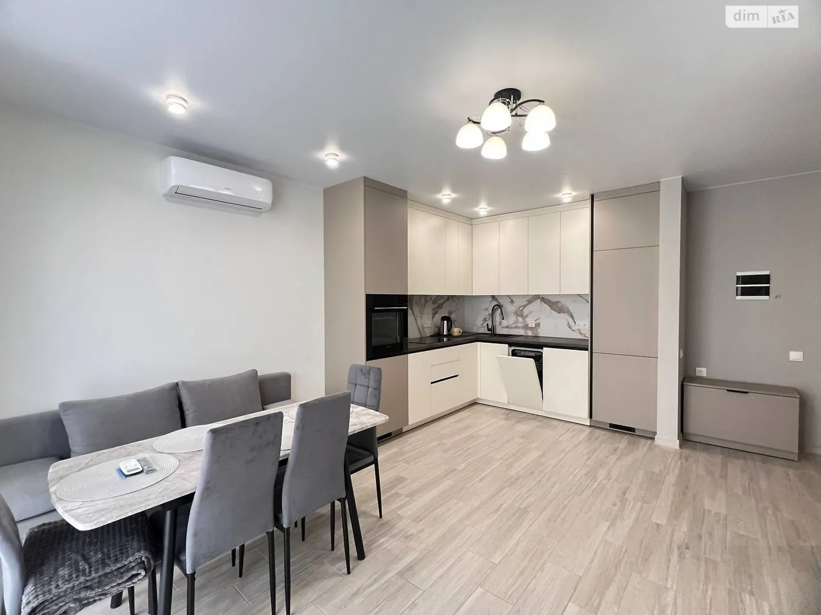 Здається в оренду 1-кімнатна квартира 41 кв. м у Рівному, вул. Єдності(Чебишева) - фото 1