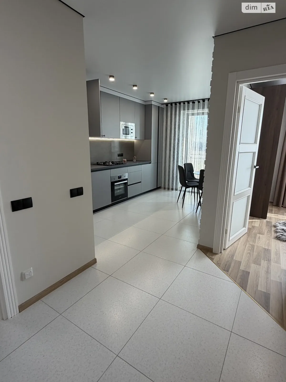 1-комнатная квартира 48 кв. м в Тернополе, ул. Черновецкая - фото 1