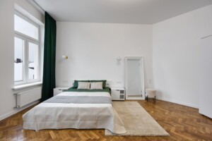 Продаж квартири, Львів, р‑н. Центр, Святого Теодора площа