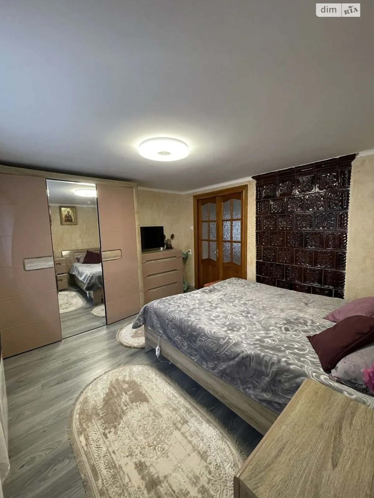 Продается дом на 3 этажа 120 кв. м с мебелью, цена: 79999 $ - фото 1