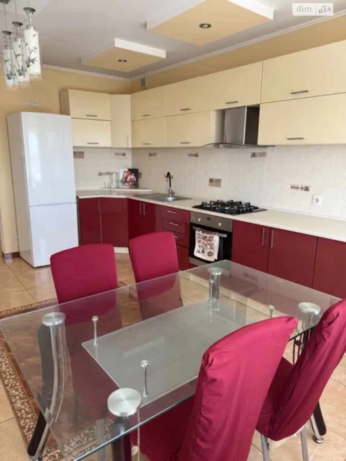 Продається 2-кімнатна квартира 89 кв. м у Івано-Франківську, вул. Залізнична - фото 1