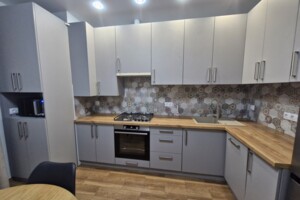 Довгострокова оренда квартири, Львів, р‑н. Франківський, Трускавецька вулиця, буд. 109