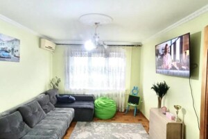 Продаж квартири, Львів, р‑н. Збоїща, Творча вулиця, буд. 2