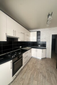 Довгострокова оренда квартири, Рівне, р‑н. Щасливе, Чорновола В'ячеслава вулиця