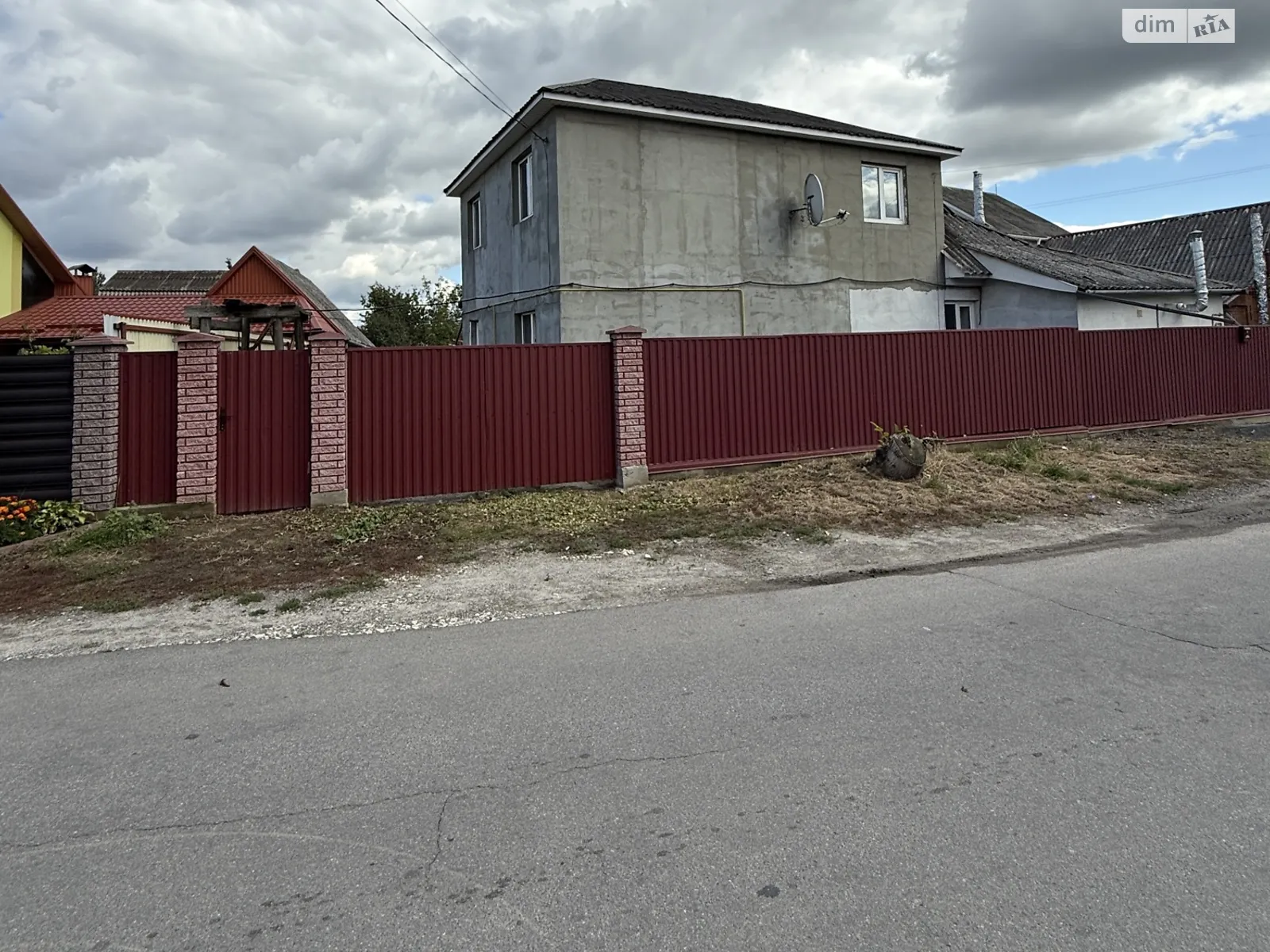 Продается дом на 2 этажа 110 кв. м с бассейном, цена: 55000 $ - фото 1