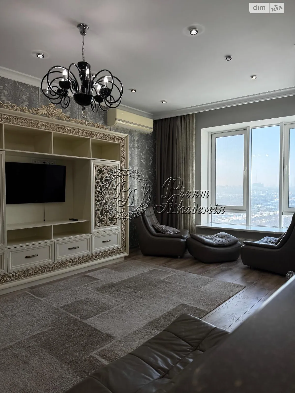 наб. Оболонська, 1 корпус 1 Оболонь Київ - фото 3