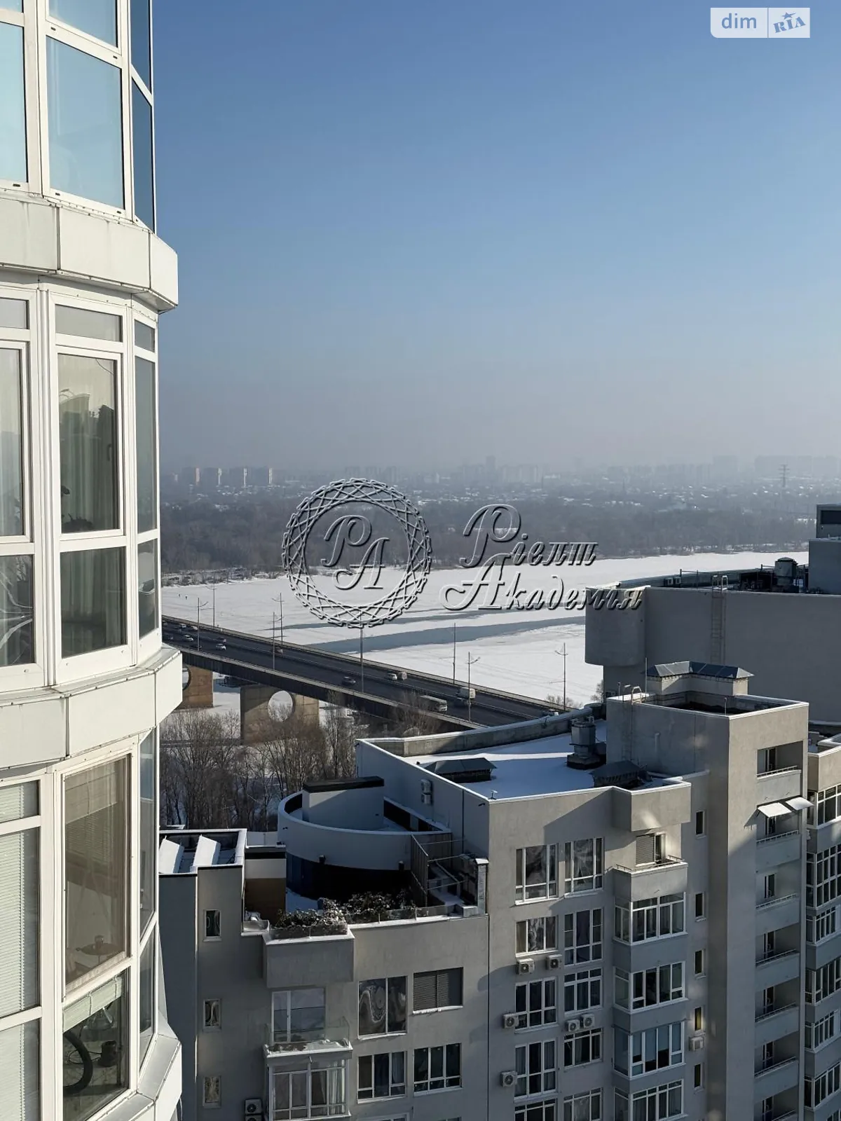 наб. Оболонська, 1 корпус 1 Оболонь Київ - фото 4