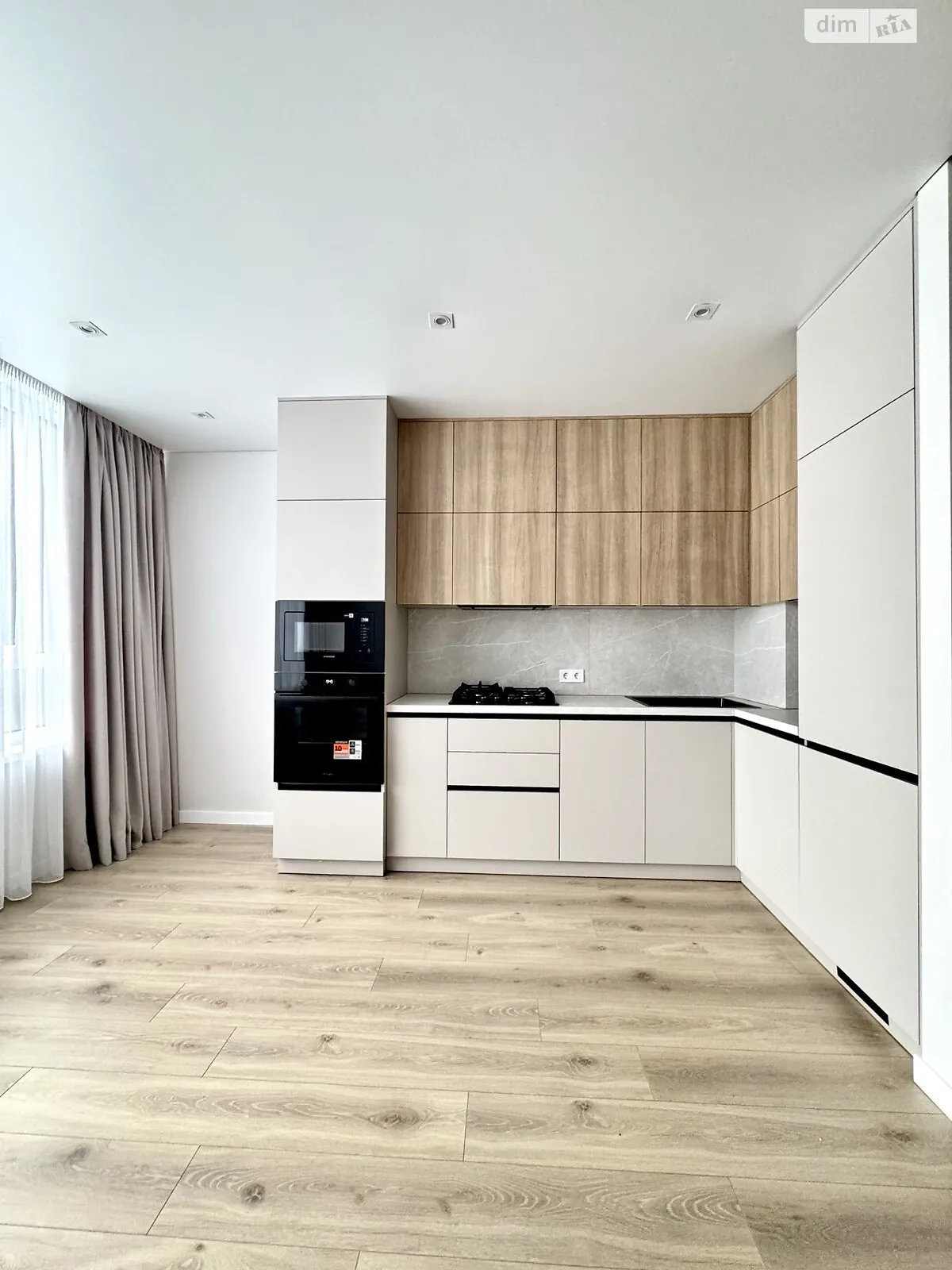 Продается 1-комнатная квартира 52 кв. м в Львове, ул. Батуринская - фото 1